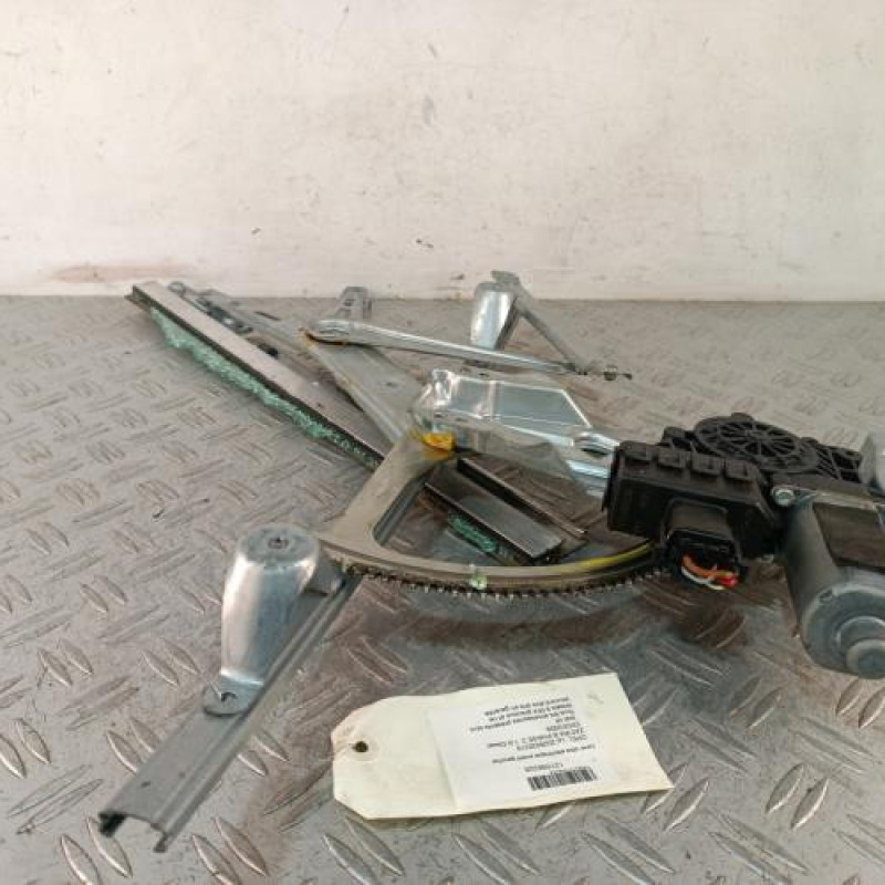 Leve vitre electrique avant gauche OPEL ZAFIRA B