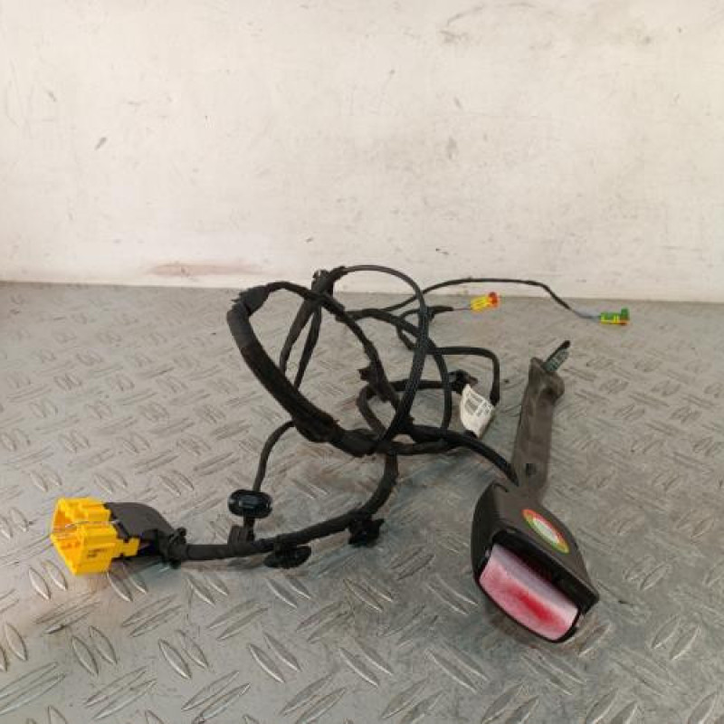 Attache ceinture avant droit RENAULT GRAND SCENIC 3