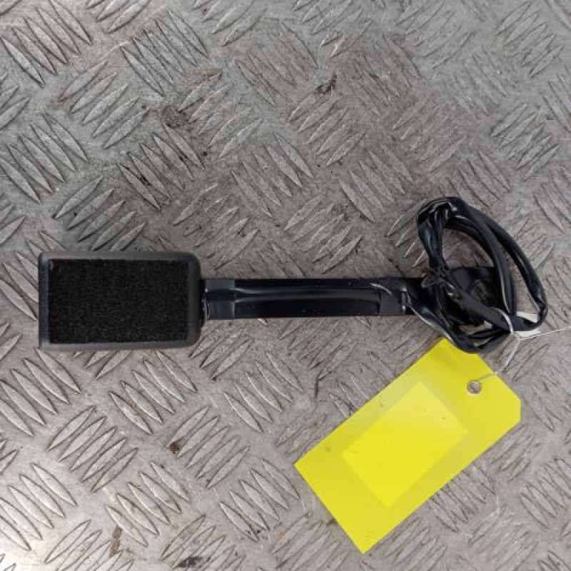 Attache ceinture avant droit NISSAN PULSAR