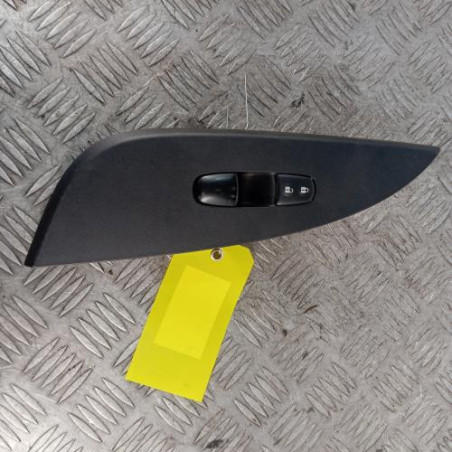 Interrupteur de leve vitre avant droit NISSAN PULSAR Photo n°1