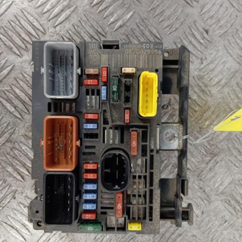 Boitier servitude moteur (BSM) PEUGEOT 308 1 Boitier servitude moteur (BSM) PEUGEOT 308 1