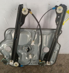 Leve vitre electrique avant gauche NISSAN QASHQAI 1
