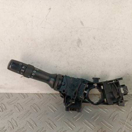 Commodo phare TOYOTA AURIS 1 Photo n°1