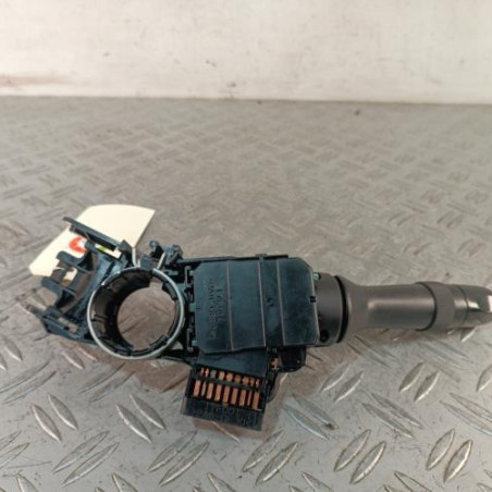 Commodo phare TOYOTA AURIS 1