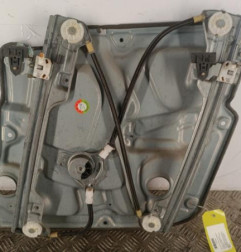 Leve vitre electrique avant gauche NISSAN PRIMERA 3 Photo n°1