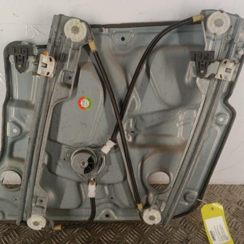 Leve vitre electrique avant gauche NISSAN PRIMERA 3