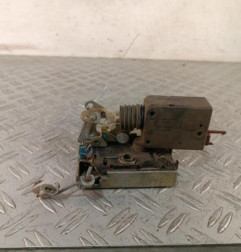 Serrure avant droit PEUGEOT 106