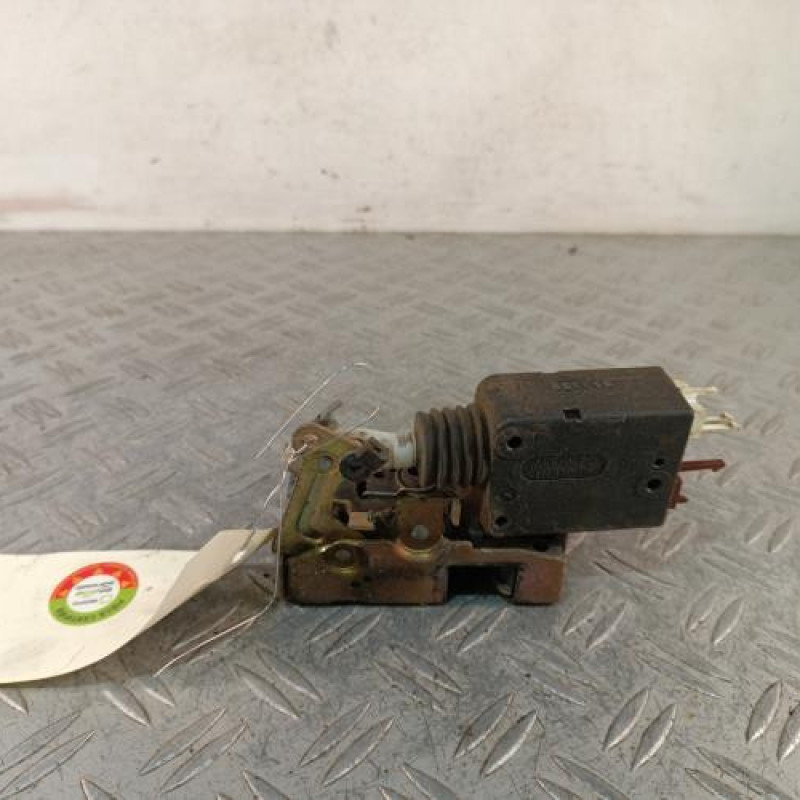 Serrure avant gauche PEUGEOT 106