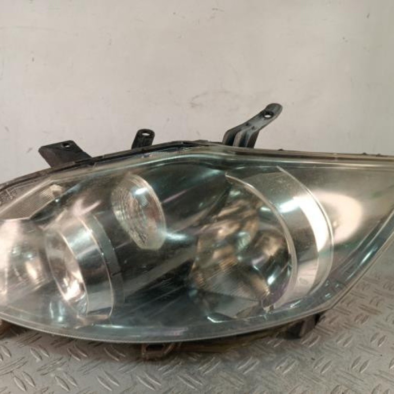 Optique avant principal gauche (feux)(phare) TOYOTA AURIS 1