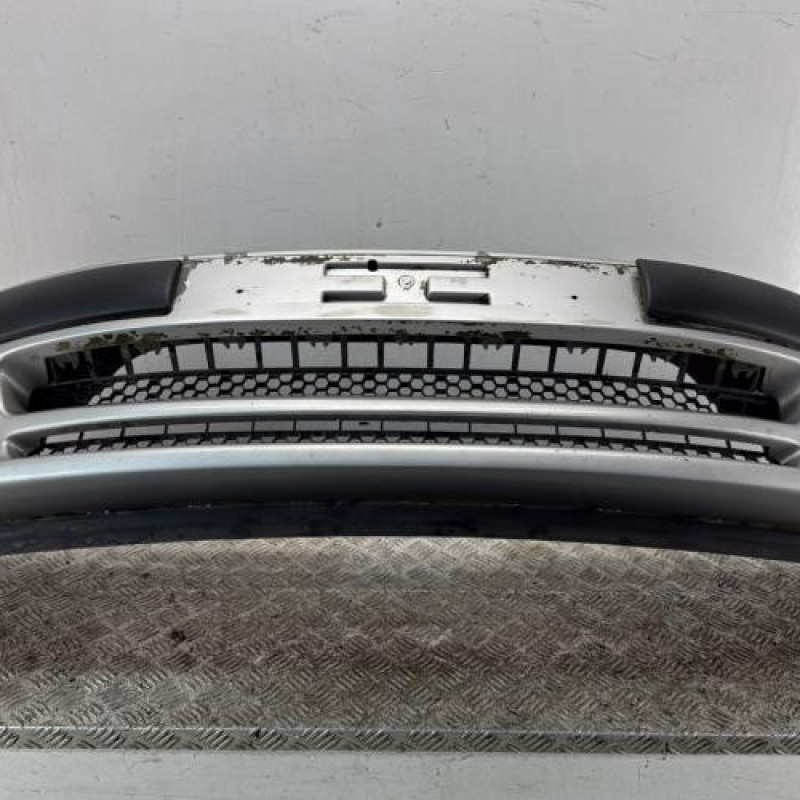 Pare choc avant PEUGEOT 106