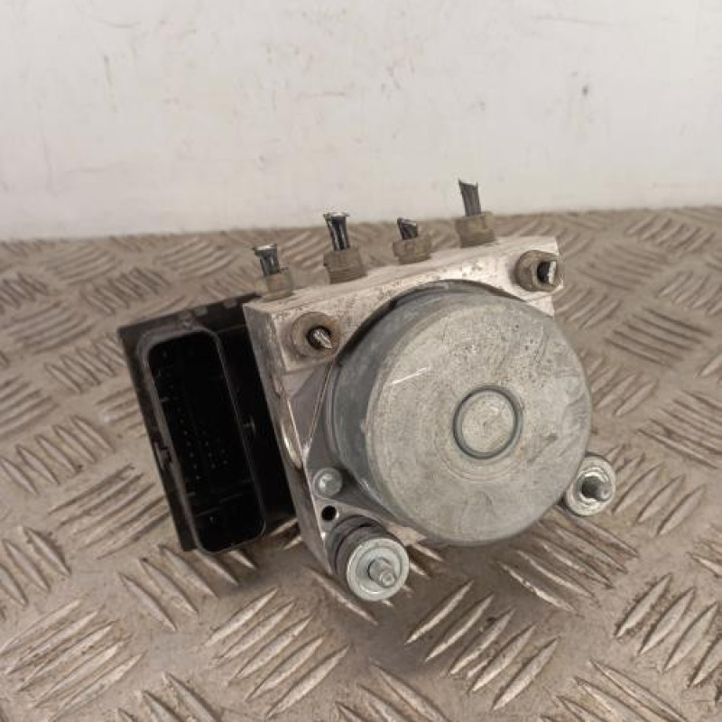 Bloc ABS (freins anti-blocage) OPEL CORSA D