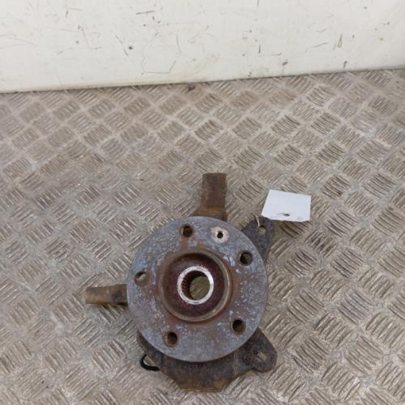 Moyeu avant droit RENAULT TRAFIC 2