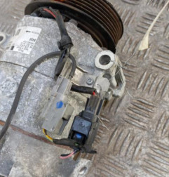 Compresseur clim RENAULT KANGOO 3 Photo n°4