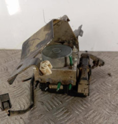 Bloc ABS (freins anti-blocage) RENAULT CLIO 2 CAMPUS Photo n°1