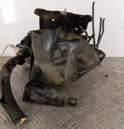 Bloc ABS (freins anti-blocage) PEUGEOT 308 1 Photo n°1