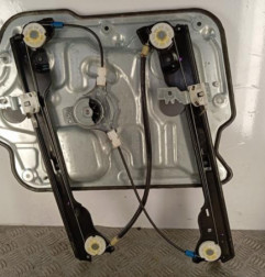 Leve vitre electrique avant droit NISSAN QASHQAI 1