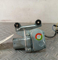 Moteur essuie glace arriere PEUGEOT 205