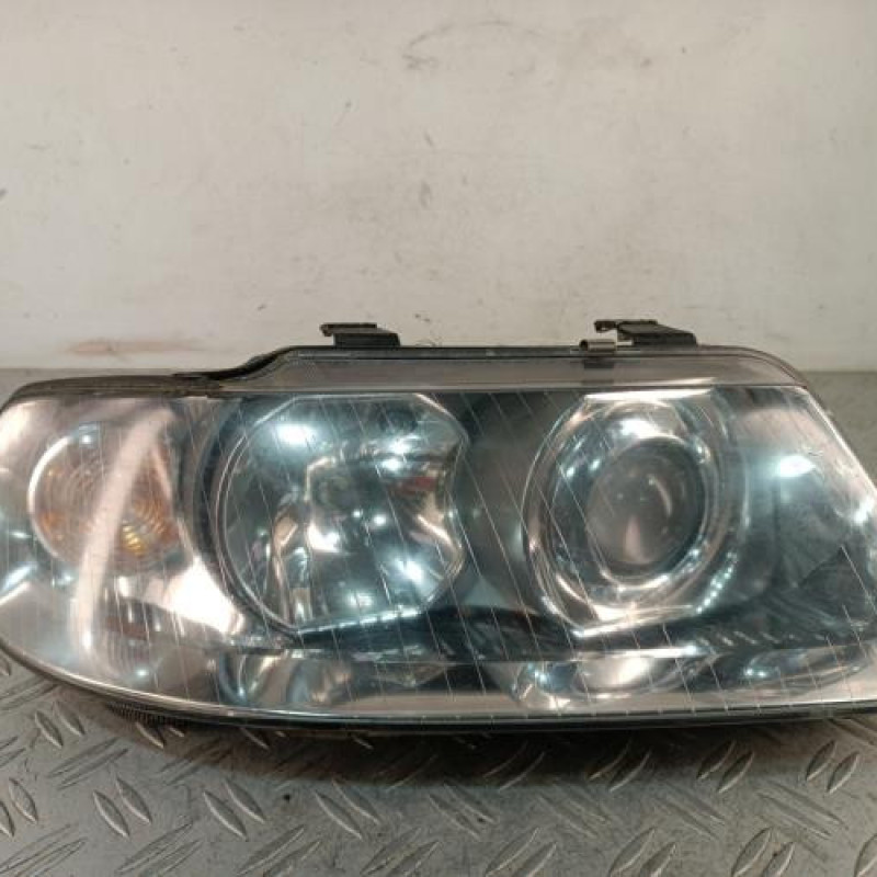 Optique avant principal droit (feux)(phare) AUDI A3 1