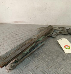 Leve vitre electrique avant gauche SUZUKI SX4 1 Photo n°1