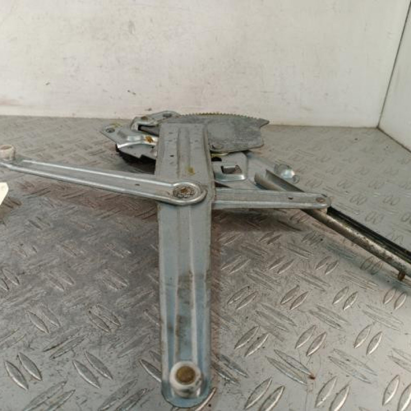 Leve vitre electrique avant droit RENAULT TWINGO 1