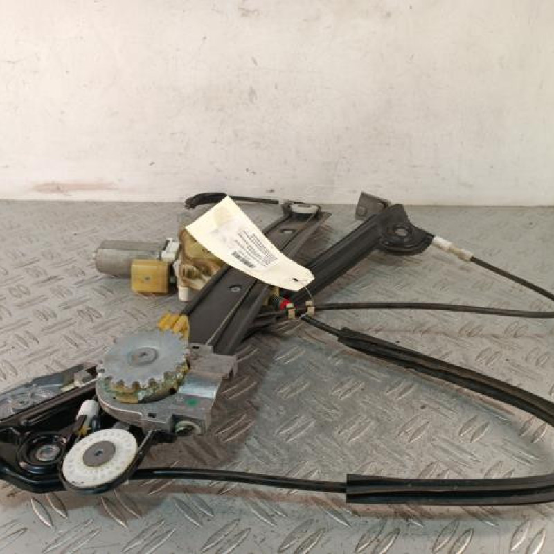 Leve vitre electrique avant droit BMW SERIE 1 E81