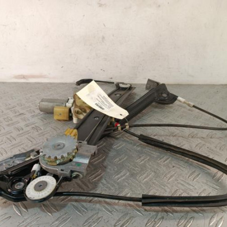Leve vitre electrique avant droit BMW SERIE 1 E81 Photo n°1