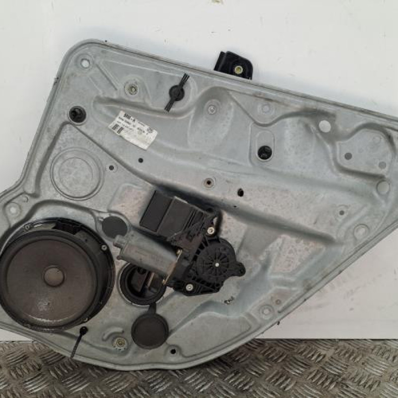Leve vitre electrique arriere droit VOLKSWAGEN GOLF 4
