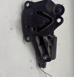 Bouton de coffre RENAULT CLIO 2 CAMPUS Photo n°1