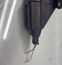 Bouton de coffre RENAULT CLIO 2 CAMPUS