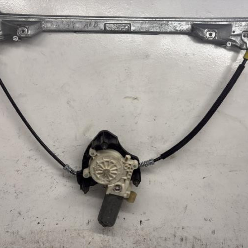 Leve vitre electrique avant droit RENAULT CLIO 2 CAMPUS