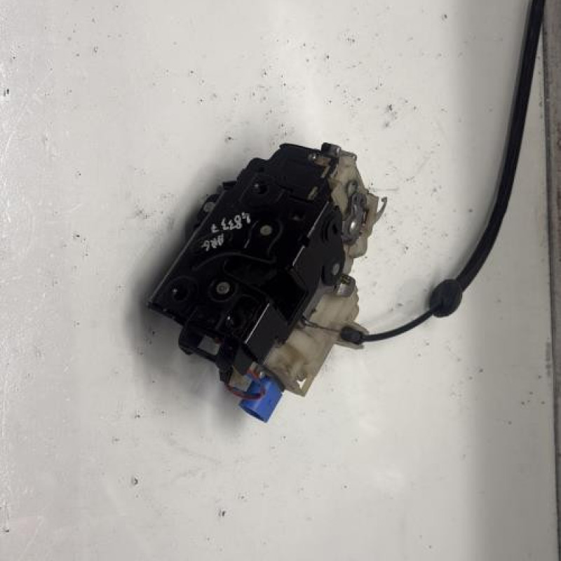 Serrure arriere gauche VOLKSWAGEN POLO 4