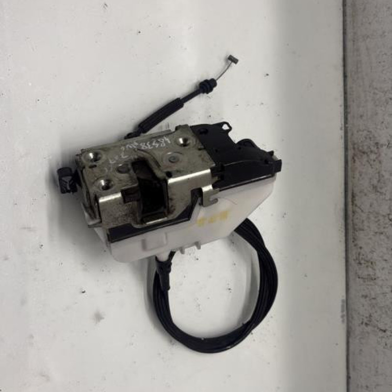 Serrure avant gauche PEUGEOT 307