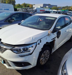 Anti brouillard arriere droit RENAULT MEGANE 4 Photo n°4