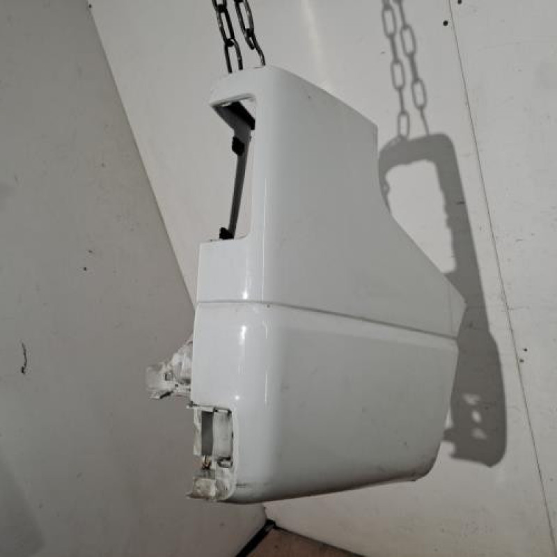 Crosse arriere droit OPEL VIVARO 2