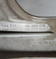 Enjoliveur PEUGEOT 208 1 Photo n°4