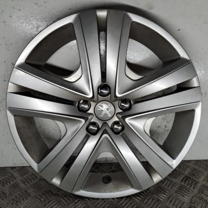 Enjoliveur PEUGEOT 208 1