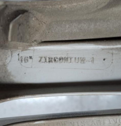 Enjoliveur PEUGEOT 208 1 Photo n°3