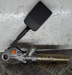 Attache ceinture avant gauche PEUGEOT 106 Photo n°1