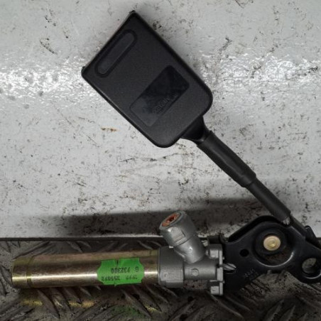 Attache ceinture avant gauche PEUGEOT 106