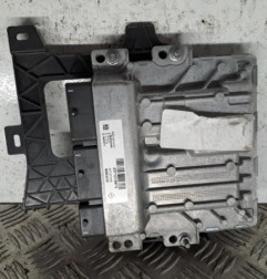 Calculateur moteur RENAULT MEGANE 4 Photo n°1