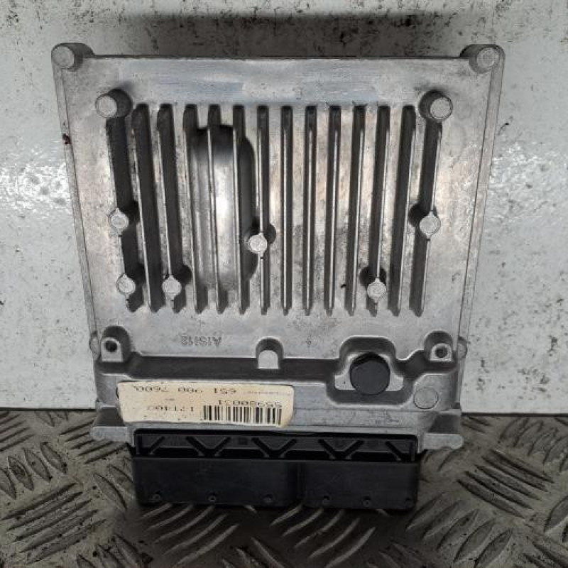Calculateur moteur MERCEDES CLASSE B 246