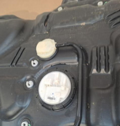 Reservoir essence RENAULT TRAFIC 3 COURT Photo n°3