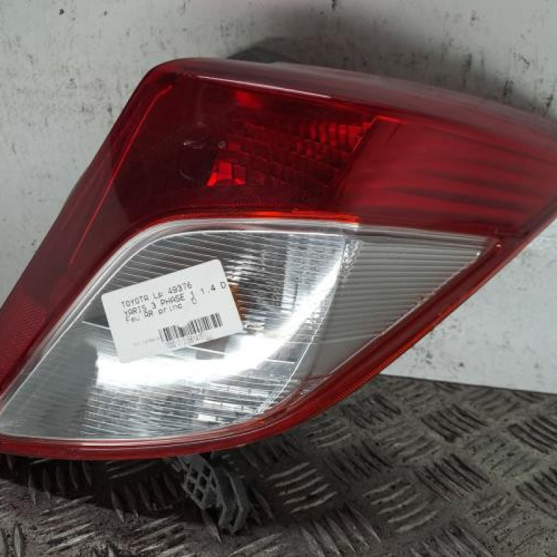 Feu arriere principal droit (feux) TOYOTA YARIS 3