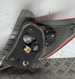 Feu arriere principal gauche (feux) TOYOTA YARIS 3 Photo n°3