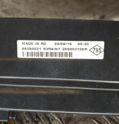 Feu arriere stop central RENAULT TWINGO 3 Photo n°4