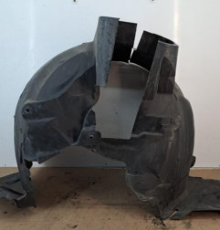 Pare boue avant droit MERCEDES CLASSE C 204