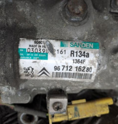 Compresseur clim PEUGEOT 207 Photo n°3