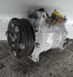 Compresseur clim VOLKSWAGEN POLO 6 Photo n°1