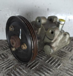 Pompe de direction RENAULT MEGANE 1 Photo n°1