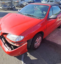 Pompe de direction RENAULT MEGANE 1 Photo n°4